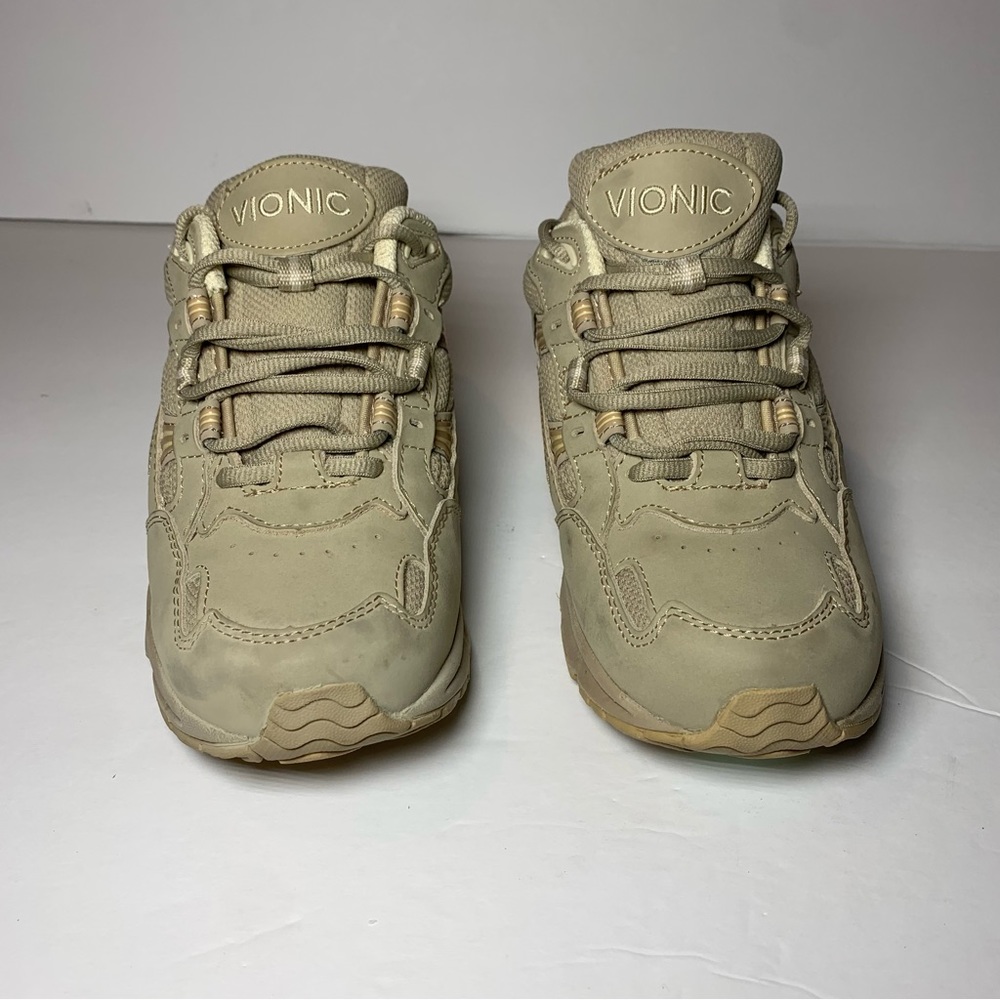Vionic Walker Women's Beige Lace-Up Walking Sneakers size 6.5 Wide